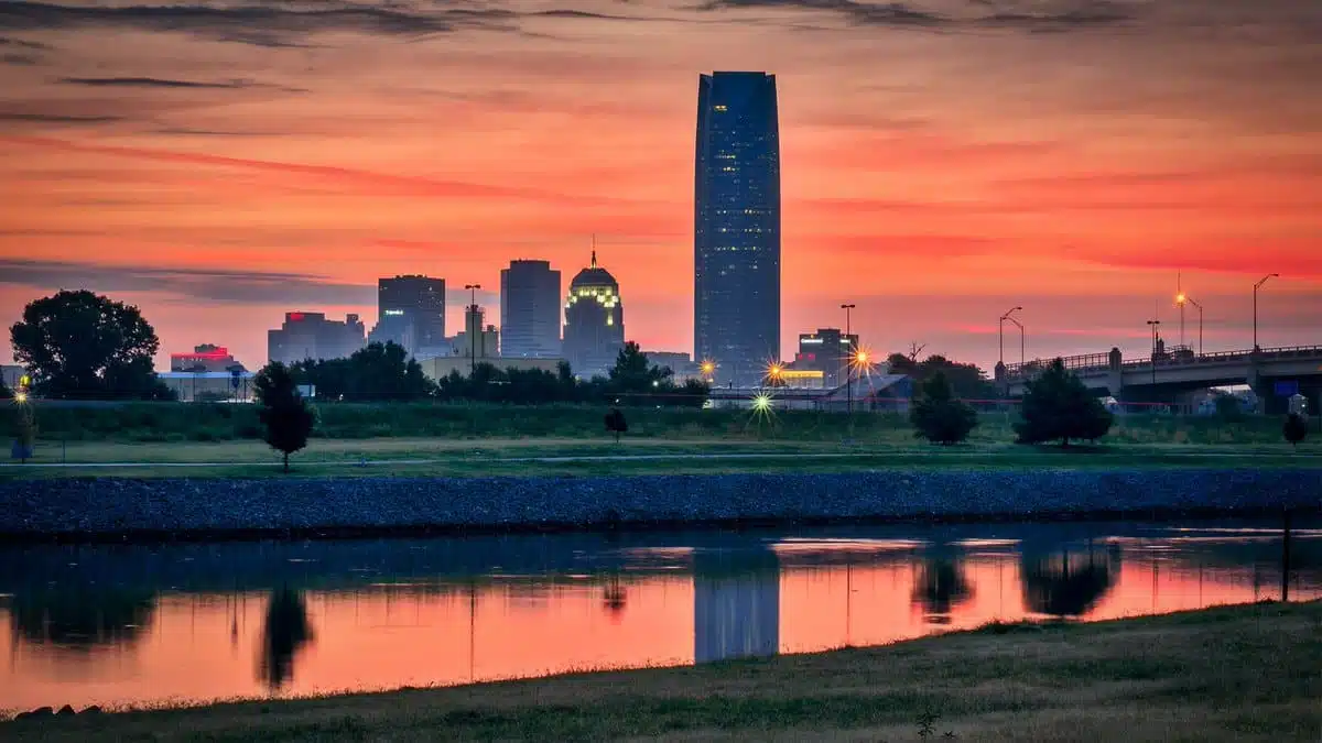 No image provided or no title added