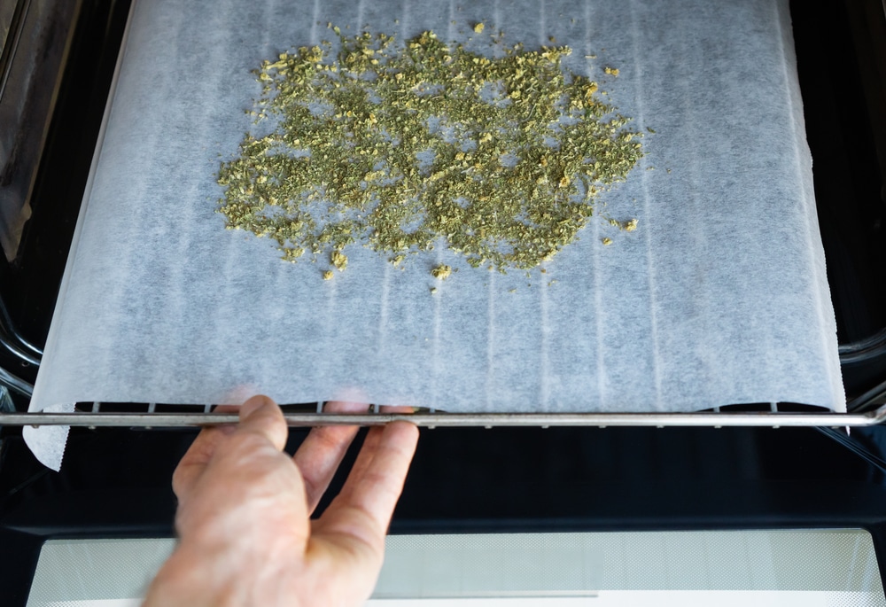 Decarbing cannabis sugar leaves in an oven