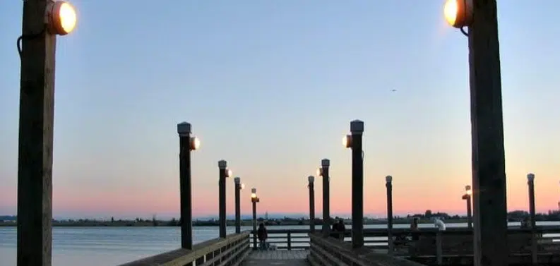 No image provided or no title added